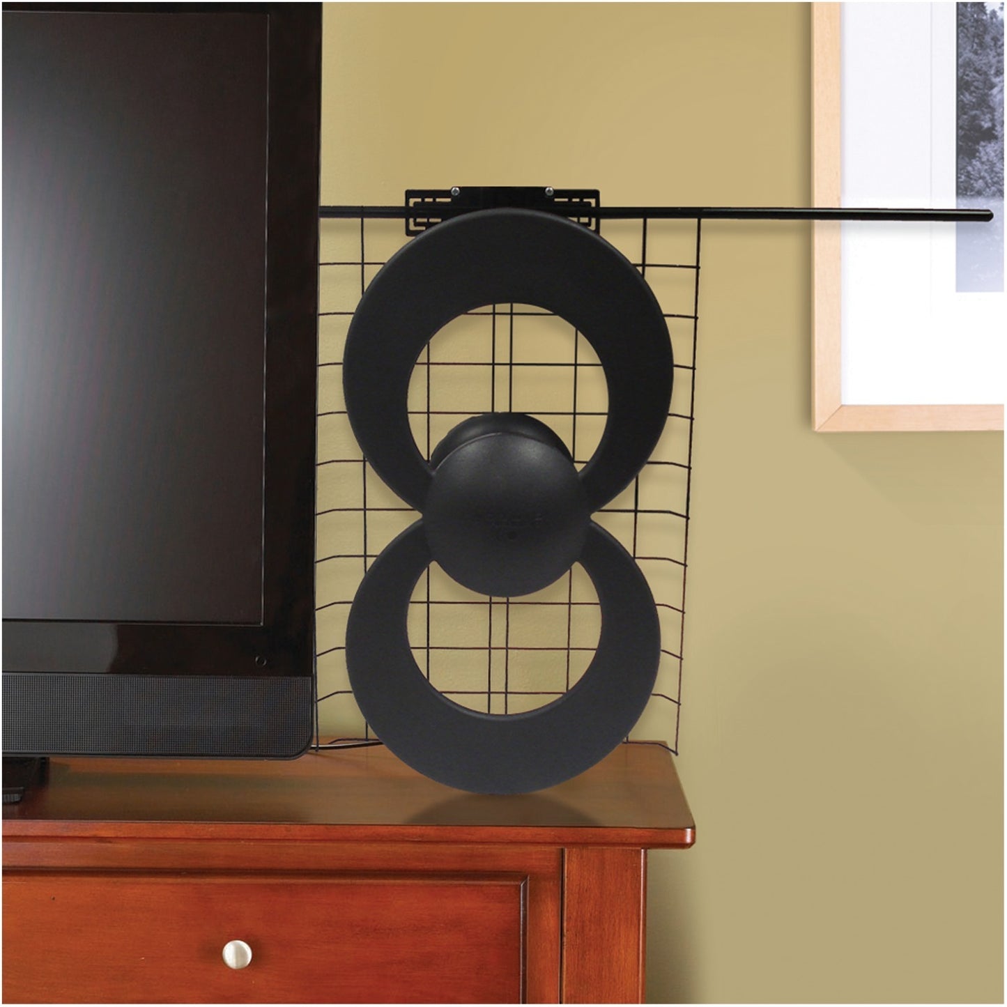 Antennas Direct C2-V-CJM ClearStream 2V UHF/VHF Indoor/Outdoor DTV Antenna with 20" Mount