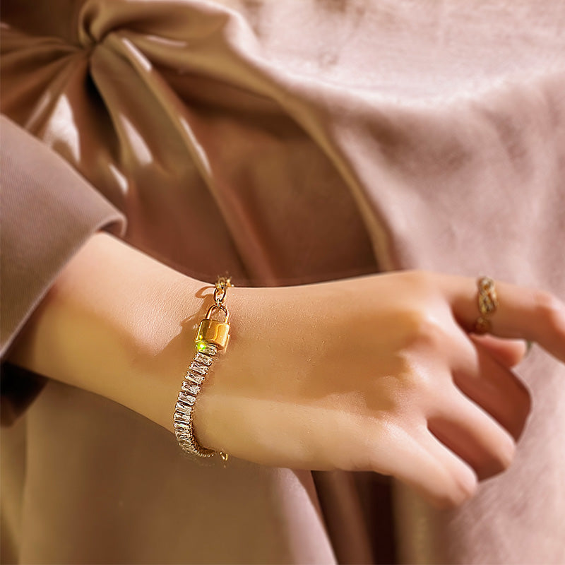 O1CN01ltwL8i1UcRyXA3Jsg_!!1743852538