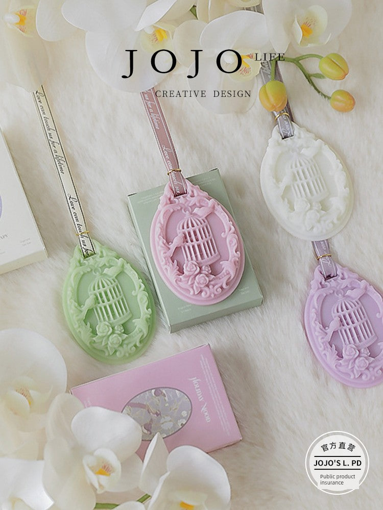 Sa40d9d66356b4e8ab7c8f4a1611605f9B