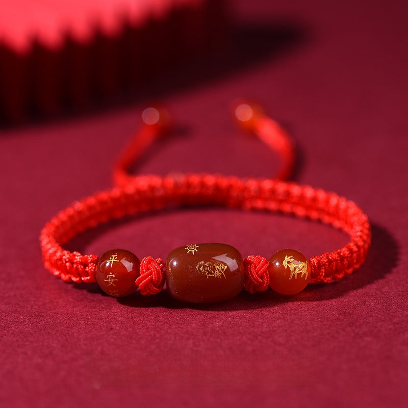 Sb4426590a9b14a4c8d1daac977b70d39c