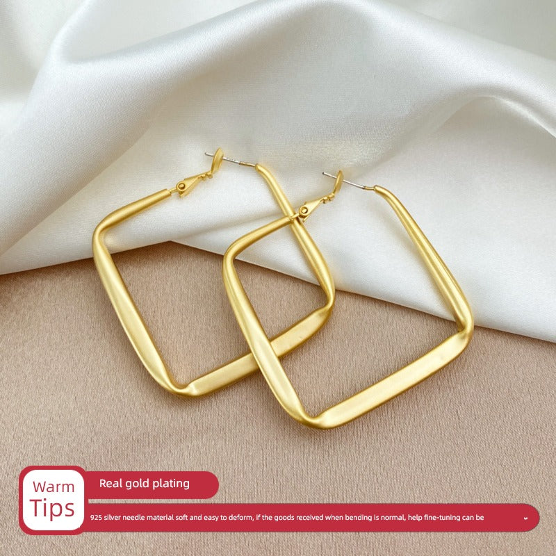 Se3a5479872a44665918dce7da5028accM