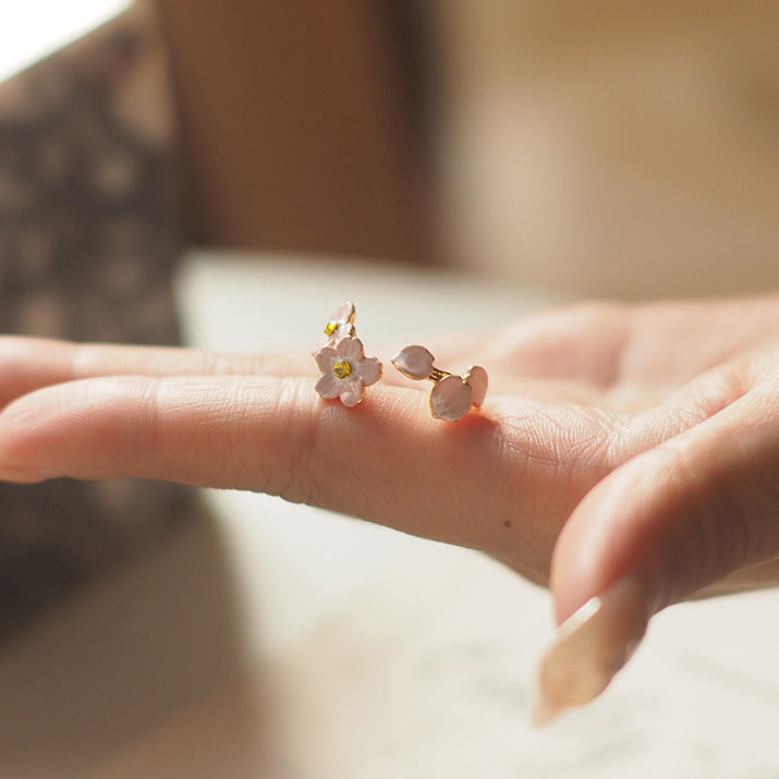 cfd9d64a-3d61-4651-a9d3-05fd99473816